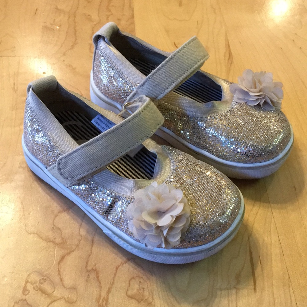 Wonder Nation Glitter Sparkly Mary Jane Shoes